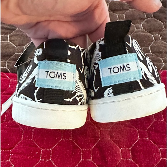 Kids Toms glow in the dark dinosaur Alpargata’s - Picture 6 of 7